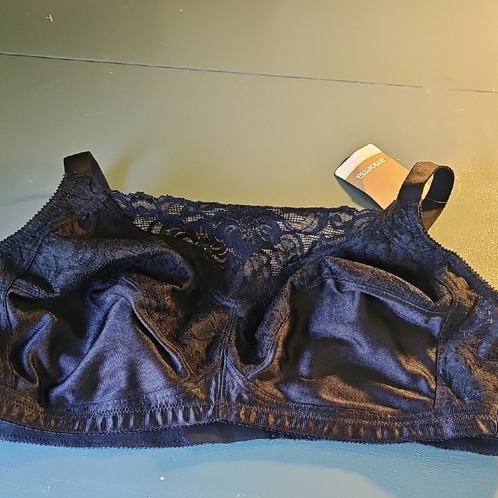 Playtex Black‎ Bra Intimates & Sleepwear. NWT. Adjustable.